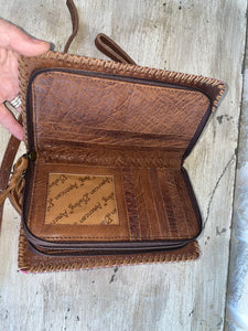 inside of 2nd compartment of crossbody wallet